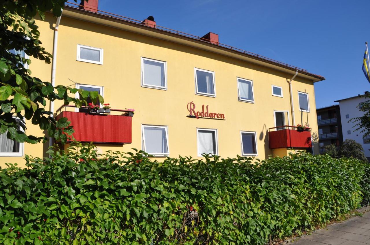 Hostel Roddaren Stromstad Exterior photo